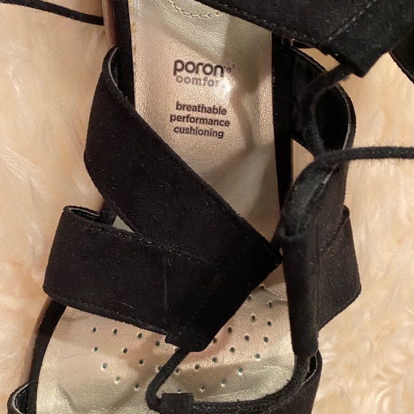 a.n.a. lace up all day heals size 10M - Picture 4 of 5